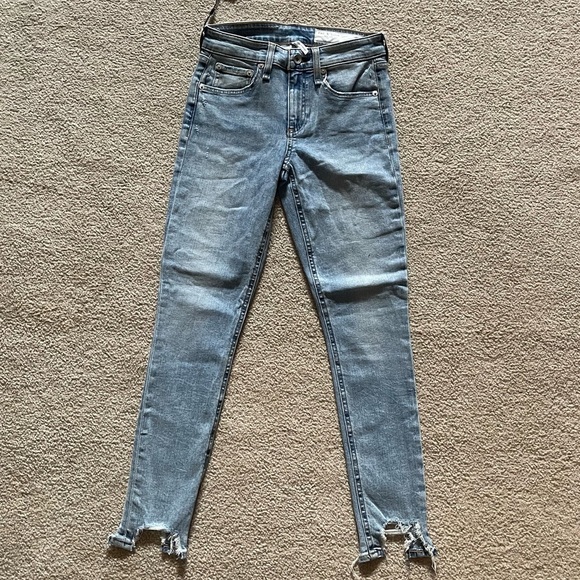 NWT Rag & Bone Cate Mid-Rise Distressed Ankle Skinny Jeans in Thunderbird - Picture 3 of 11
